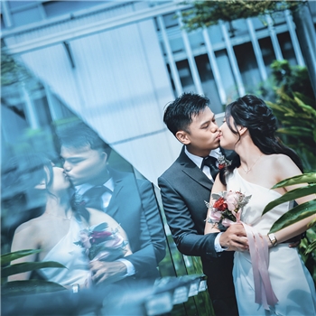 Rom and Wedding Actual Day Photography 